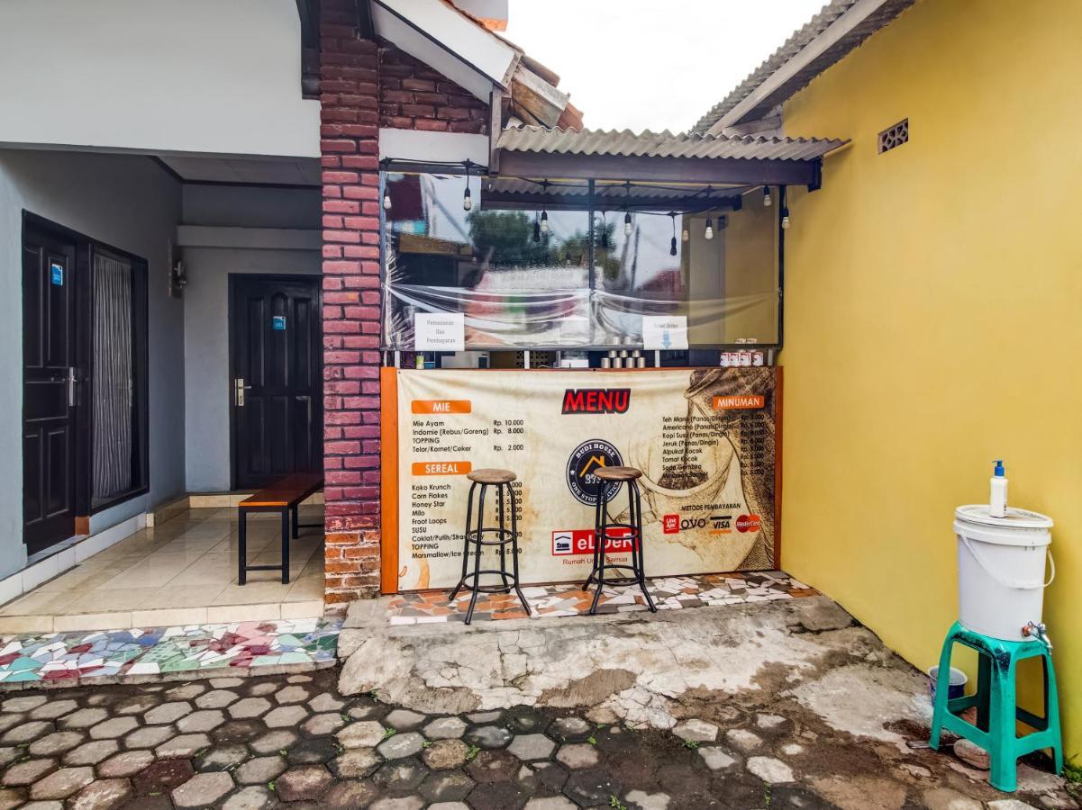 Oyo 3750 Elder Guest House Bandung Exterior photo